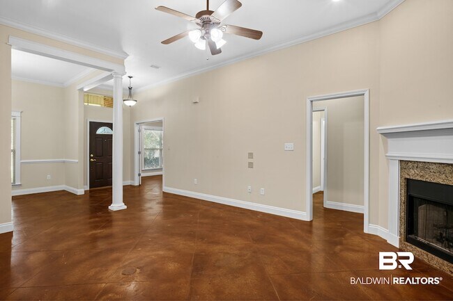 Building Photo - 20720 Northwood St
