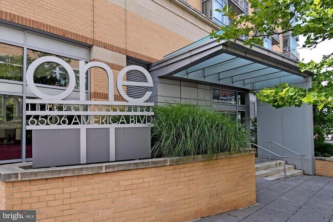 Primary Photo - 6506 America Blvd
