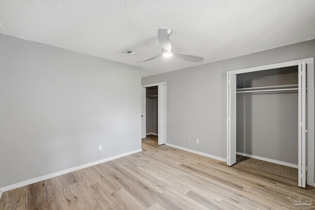 Building Photo - 2813 Langley Ave
