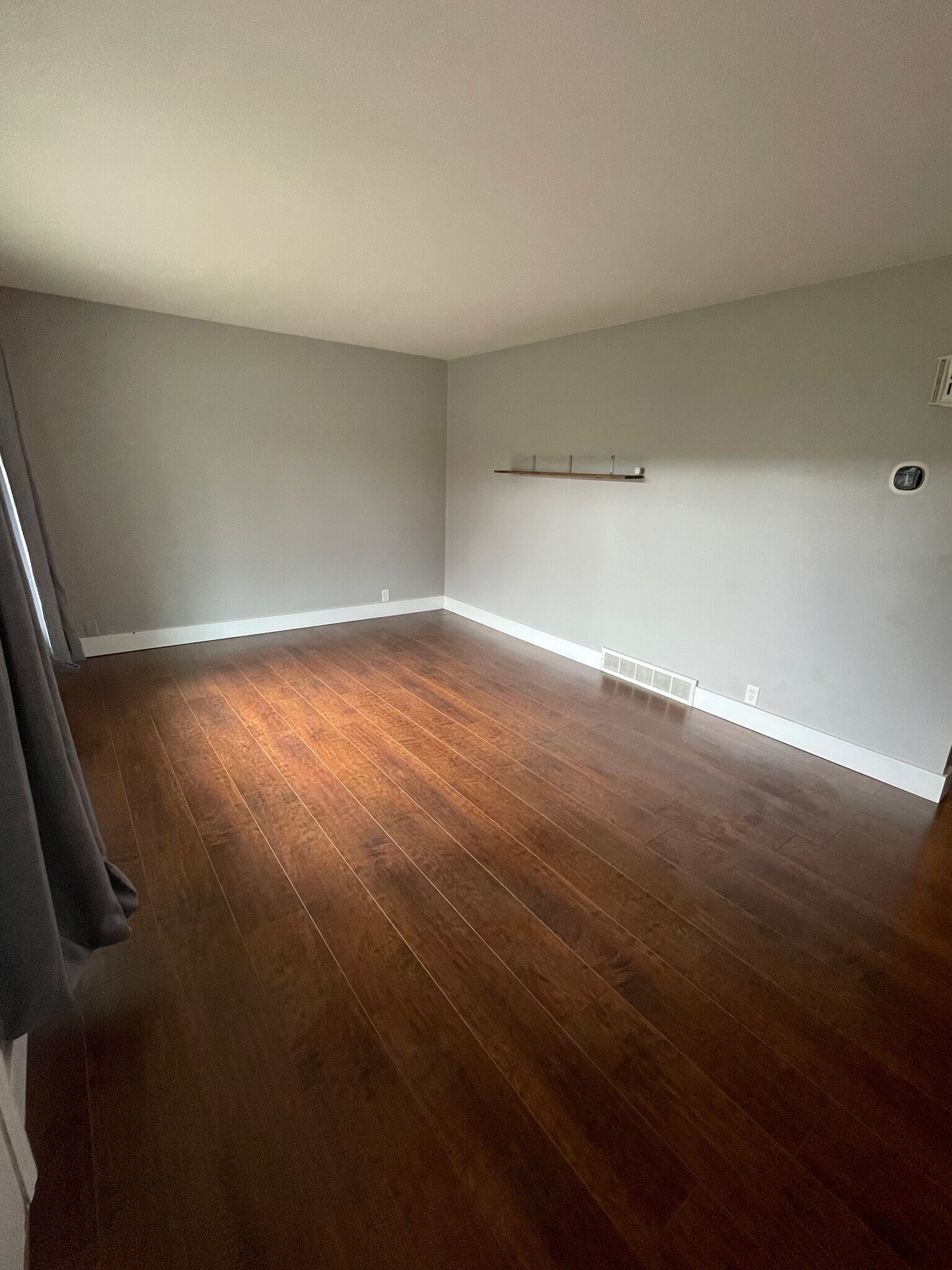 Building Photo - 5815 Country View Dr