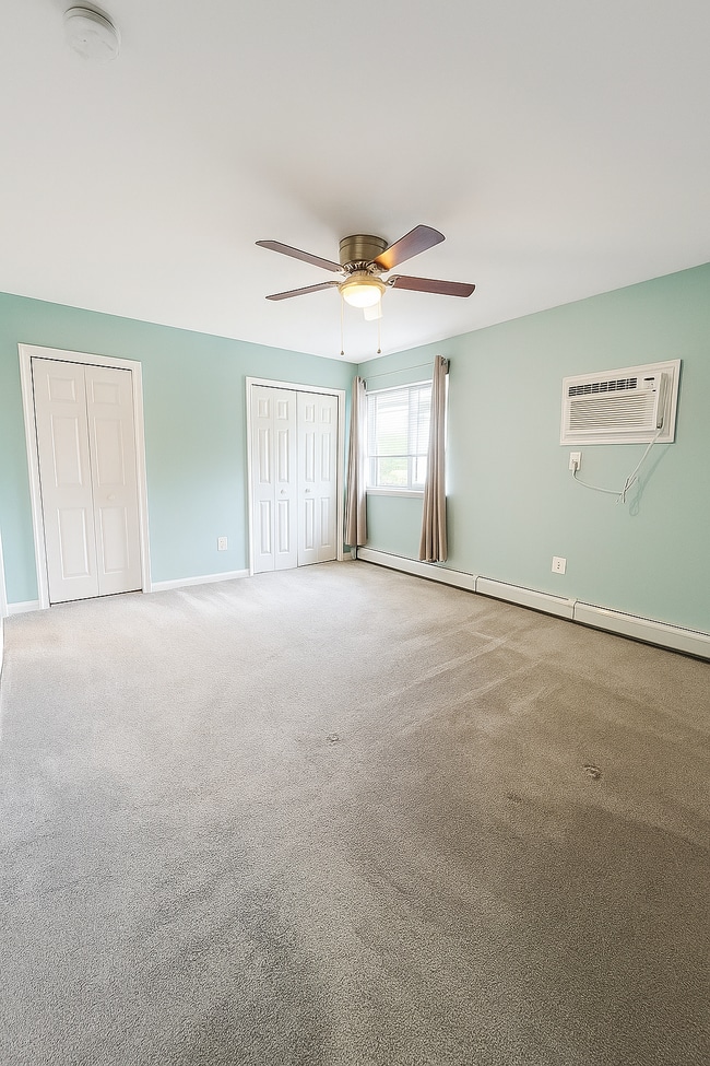 Building Photo - 703 Walnut Ridge Dr