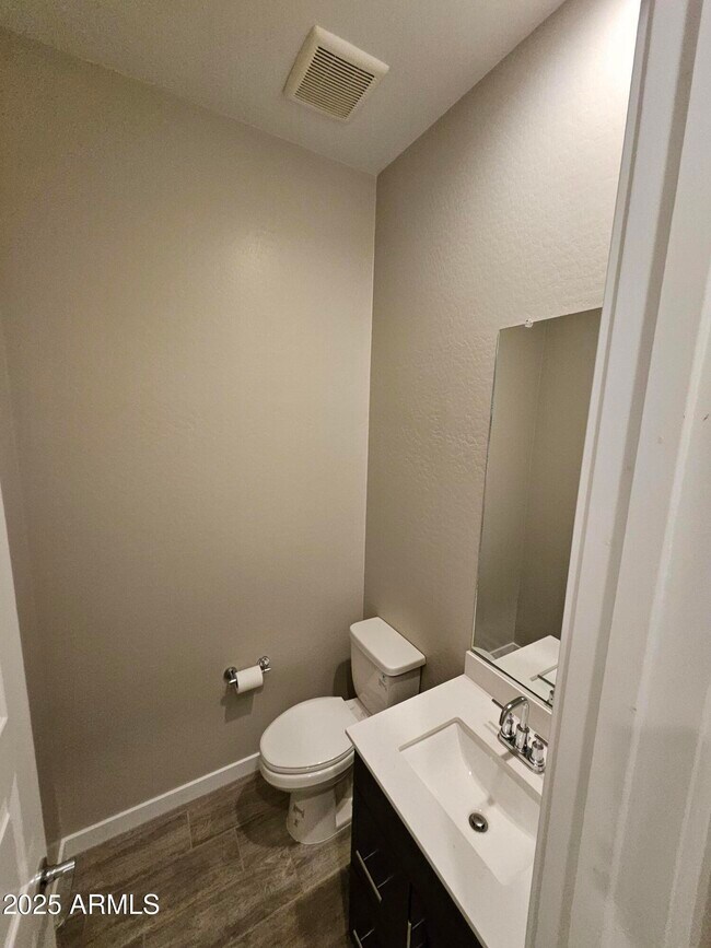 Building Photo - 3852 E Bartlett Way