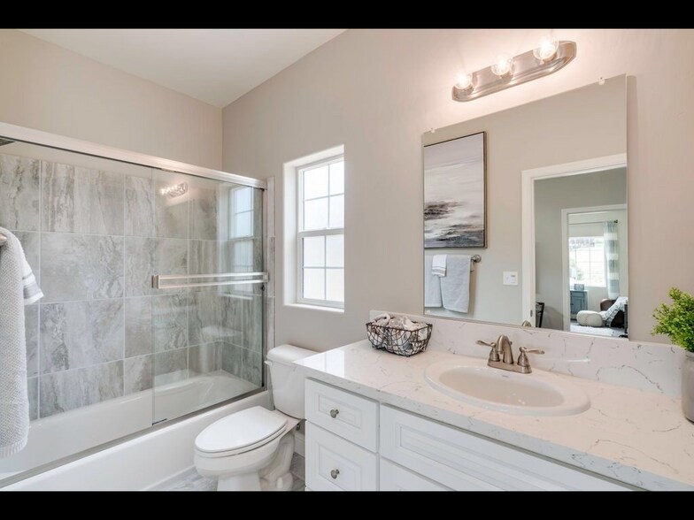 Building Photo - 271 Via Las Casitas