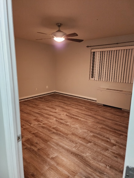 Building Photo - 1005 Chillum Rd