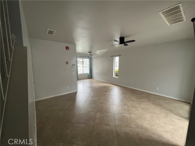 Building Photo - 36 Birchwood Ln