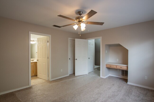 Building Photo - 5716 Bostick Dr
