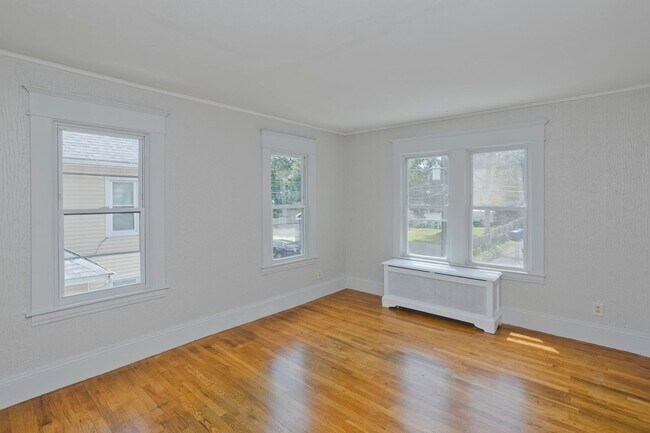 Building Photo - 111-115 Groveland St