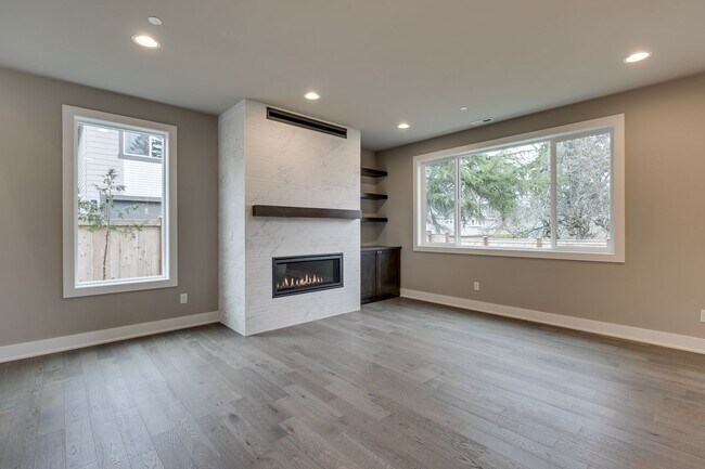 Building Photo - 10284 133rd Ct NE