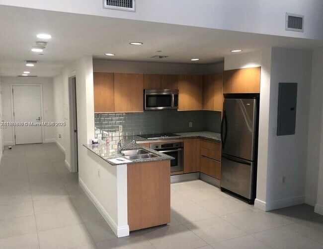 Primary Photo - 1050 Brickell Ave