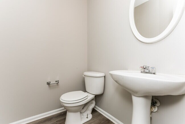 Building Photo - 504 Rosalind Terrace