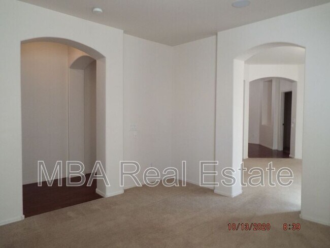 Building Photo - 5316 S 23rd Way