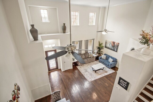 Building Photo - 55 W Pipers Green St