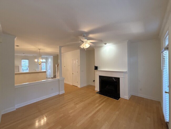 Building Photo - Dilworth/ Latta Heights