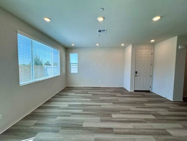 Building Photo - 31799 Woodbank Wy