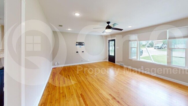 Building Photo - 3216 Marys Ln