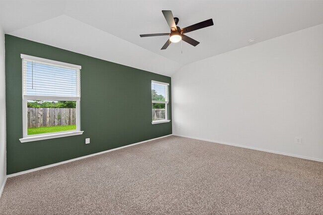 Building Photo - 11933 Summer Oak Trl
