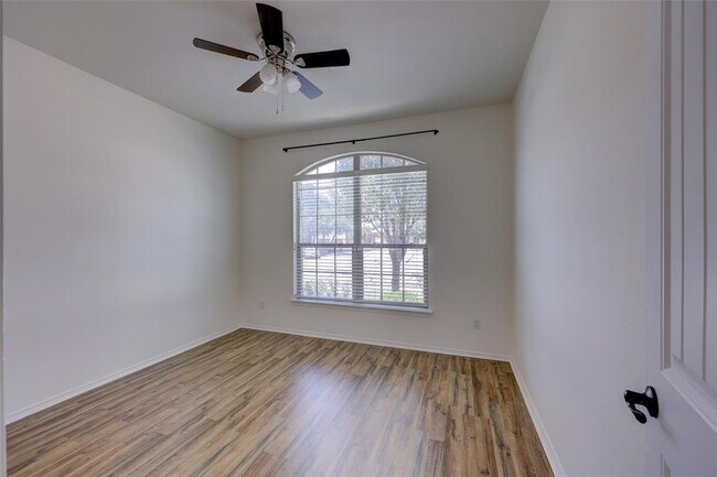 Building Photo - 841 Water Hyacinth Loop