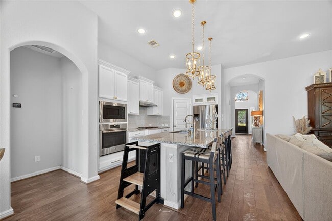 Building Photo - 4821 La Piedra Ln