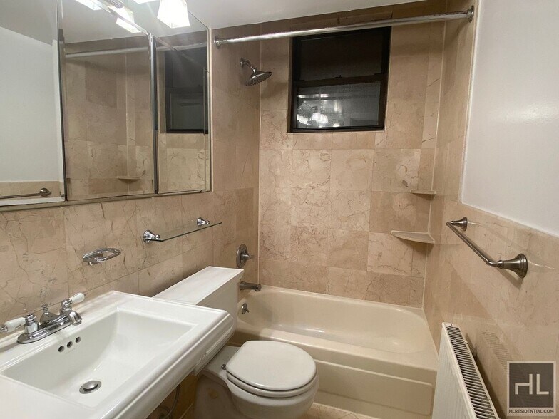 Building Photo - East 13th Street