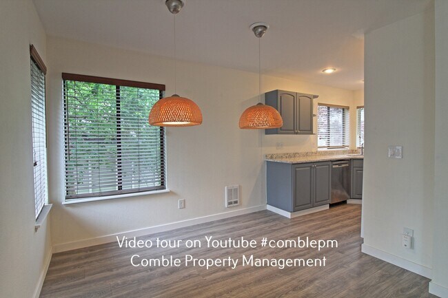 Building Photo - Redmond Condo for Rent