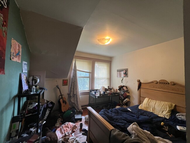 Building Photo - Studio apartment near WWU!