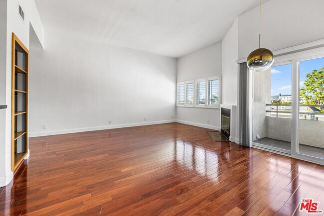 Building Photo - 12621 Washington Pl