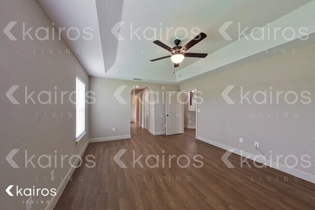 Building Photo - 14310 SW 28th Ave