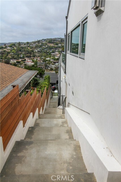Building Photo - 1055 Van Dyke Dr