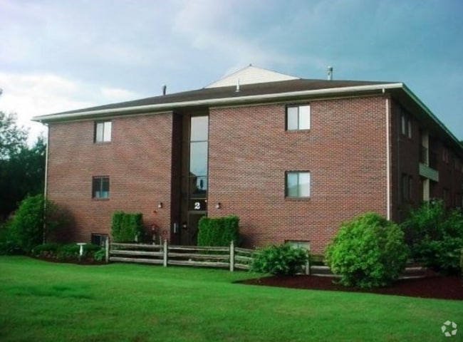 Building Photo - 235 Abbott Farm Ln