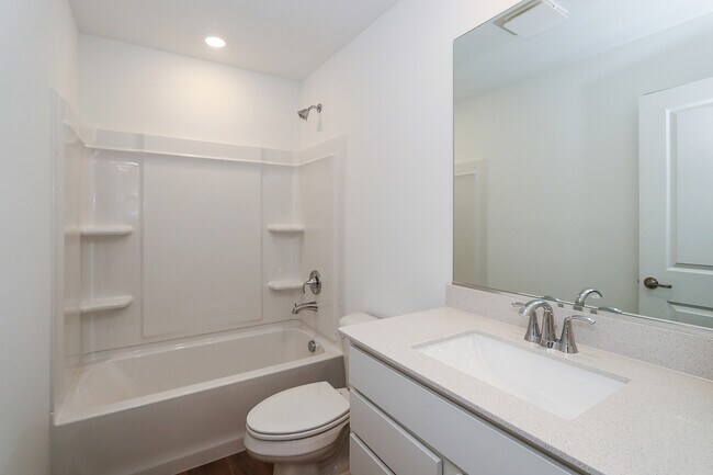 Building Photo - 2244 Stonegate Rd