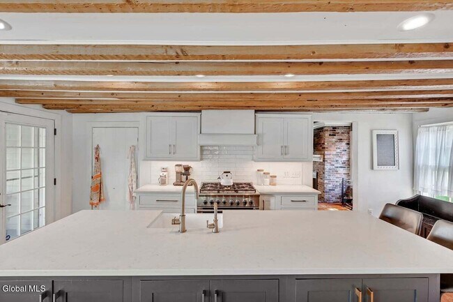Building Photo - 5051 Bliss Rd
