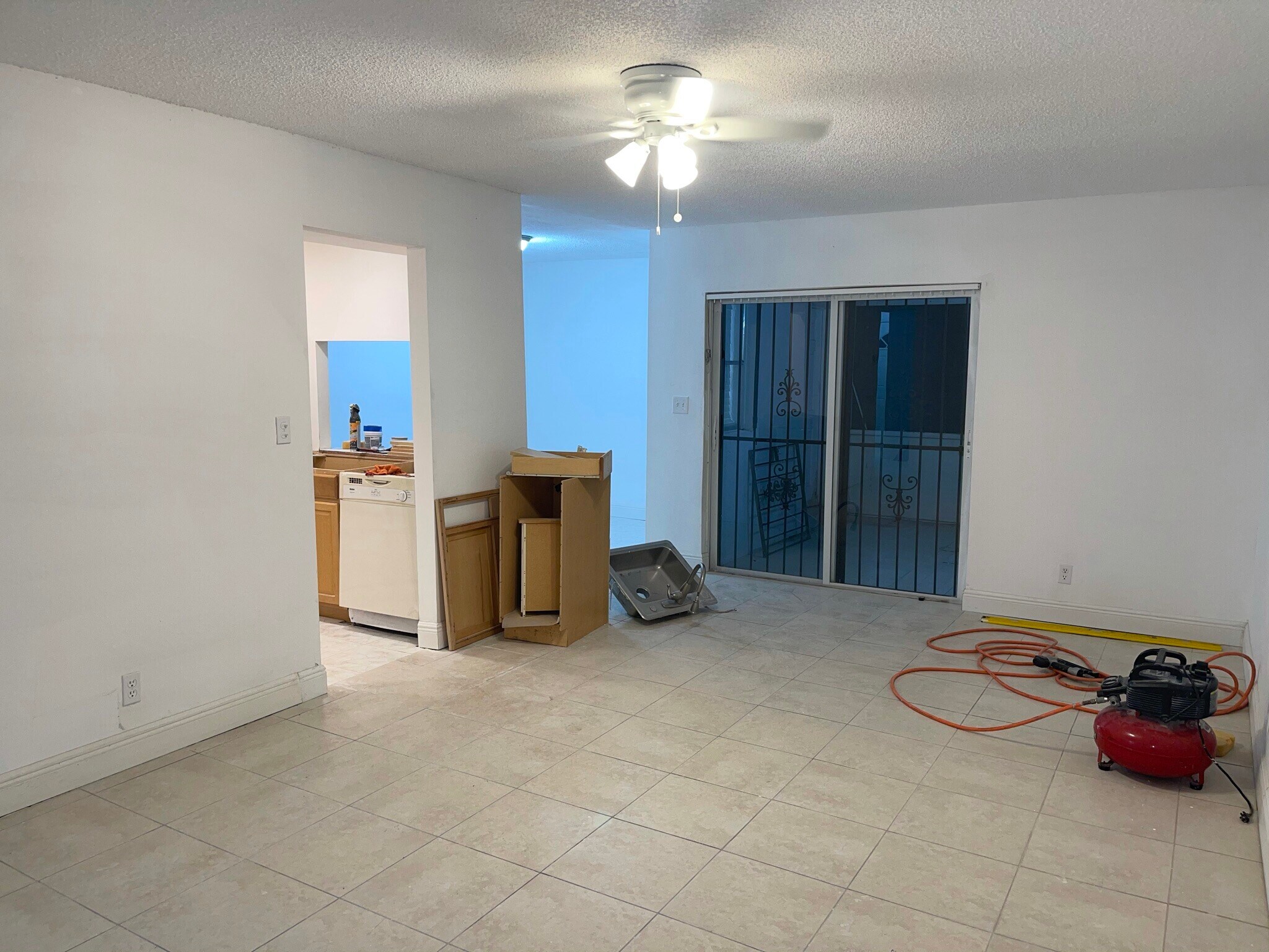 Building Photo - 5953 NW 25th Ct