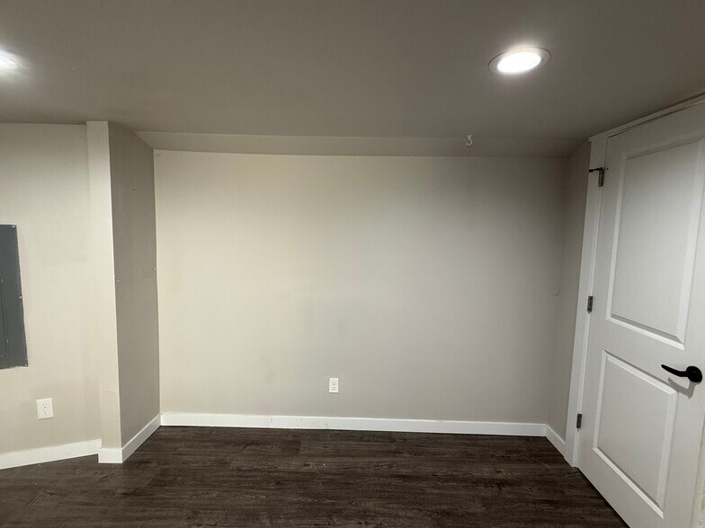Master bedroom - 5501 108th Avenue Ct E