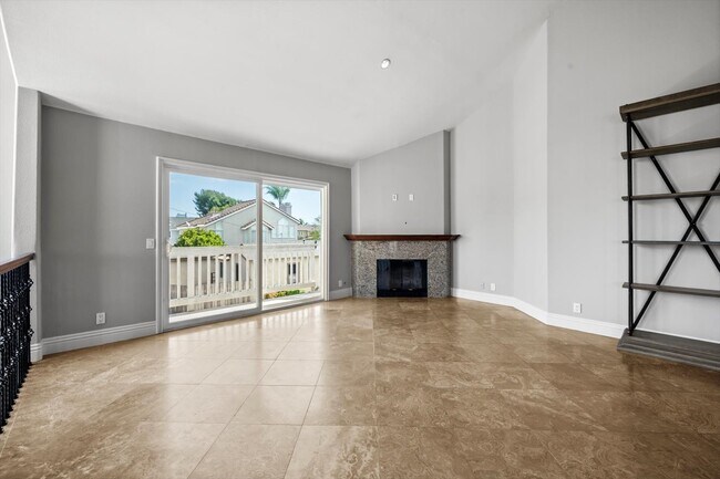 Building Photo - 2547 Orange Ave