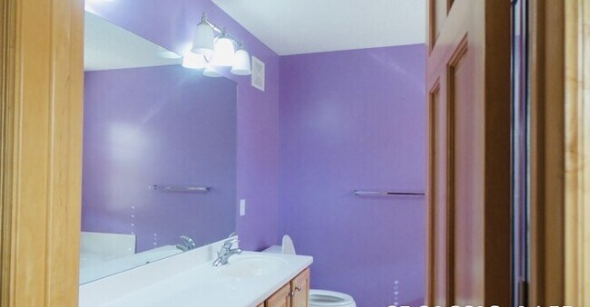 Building Photo - Available Now! Amazing Townhouse 3 Bedroom...