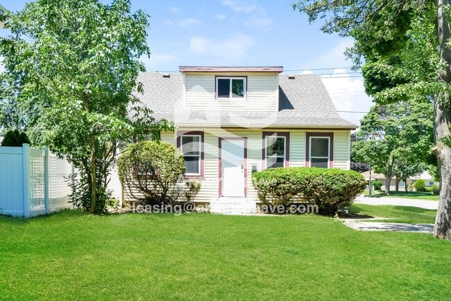 Primary Photo - 4575 N 65th St