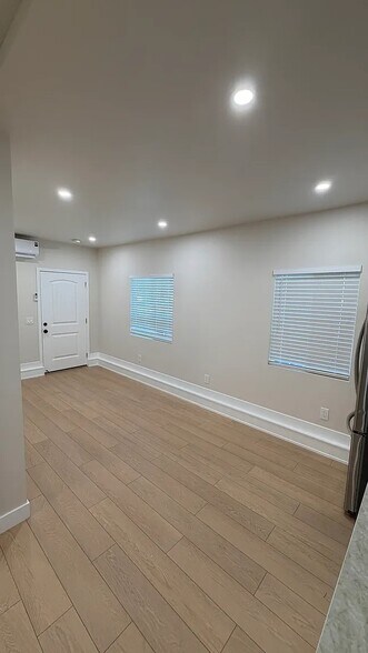 Building Photo - 16044 Milvern Dr