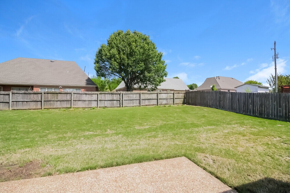 Building Photo - 9306 Chimneyrock Blvd.