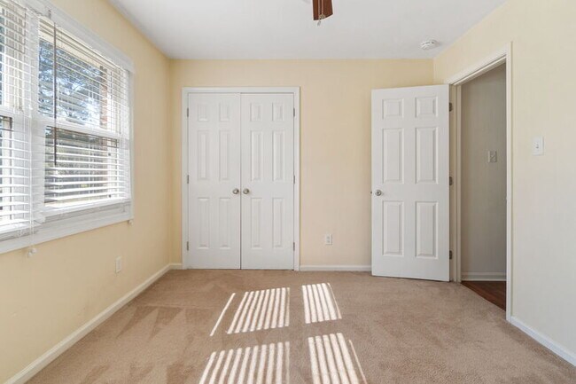 Building Photo - 1128 Grandy Ct