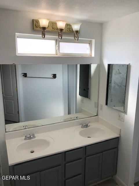 Building Photo - 13700 Paseo Rico Cir