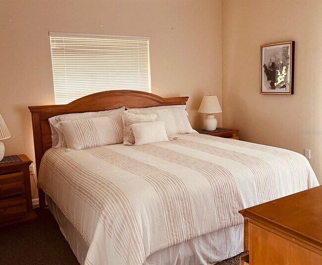 Building Photo - 9620 Club S Cir