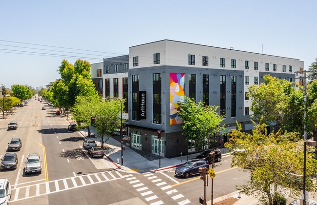 Building Photo - ArtHaus Telegraph