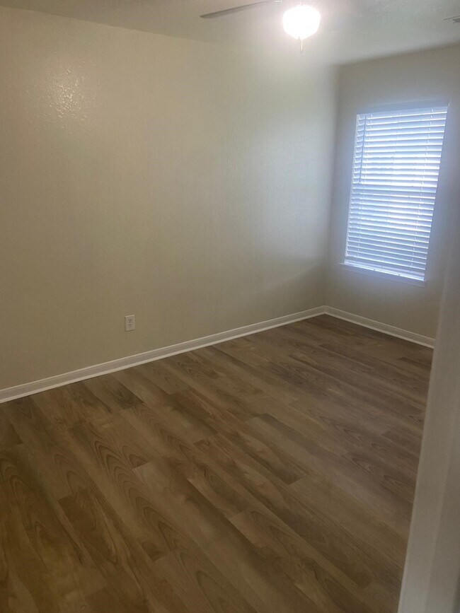 Building Photo - 9623 Eagle Eye Ln