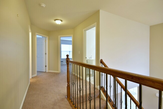 Building Photo - 147 Birch Ln