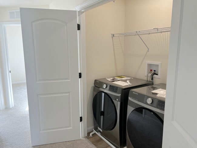 Building Photo - 6257 Sandbelt Dr