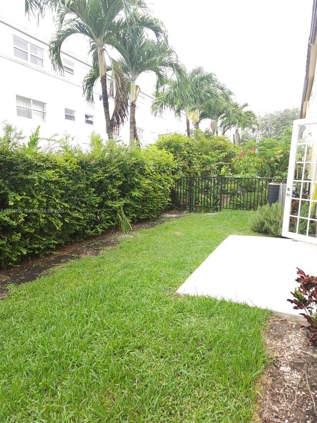 Building Photo - 7001 SW 89th Ct