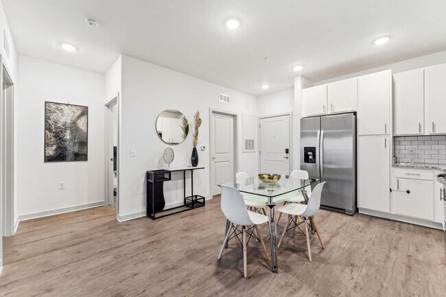 Building Photo - 14533 Star Water Rd