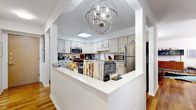 Building Photo - 5000 Oakton St