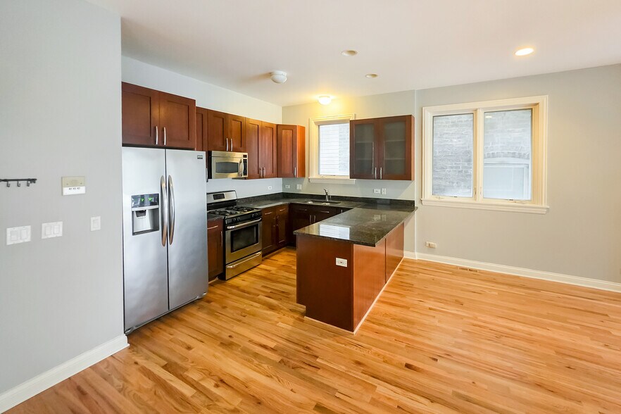 Building Photo - 1007 N Francisco Ave