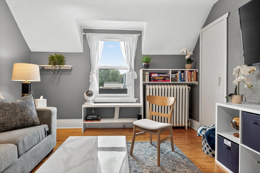 Building Photo - 4935 34th Ave S